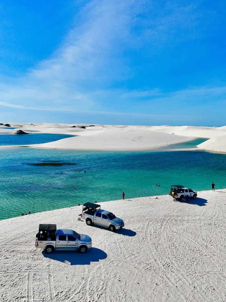Veículos 4x4 no circuito da Lagoa Azul